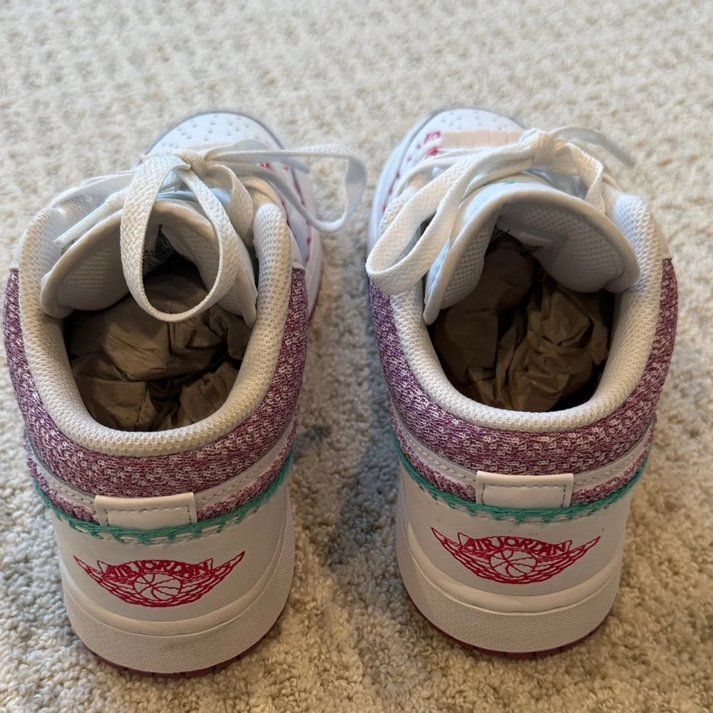 Nike Kids White and Pink Sneakers - Picture 6 of 6